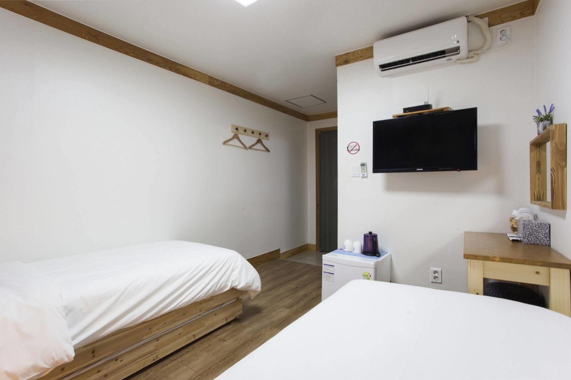 Mini Hotel Dalkom In Dongdaemun Seoul Exterior photo